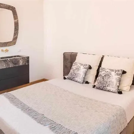 Destiny 5 Apartament