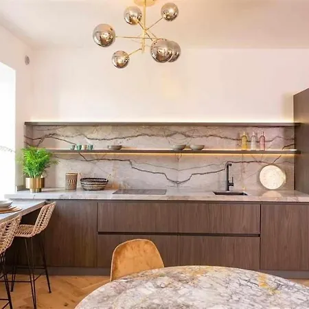 Apartament Destiny 5 *