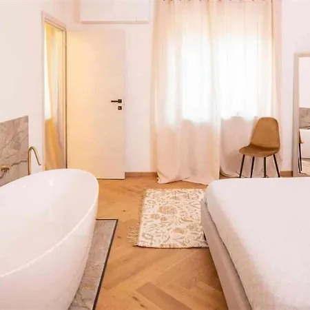Apartament Destiny 5 *