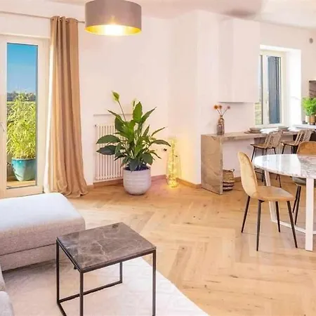Apartament Destiny 5 *